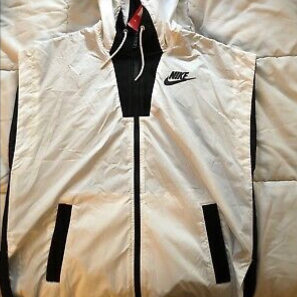 NWT NIKE BLACK WHITE SLEEVELESS MESH VEST W HOOD L